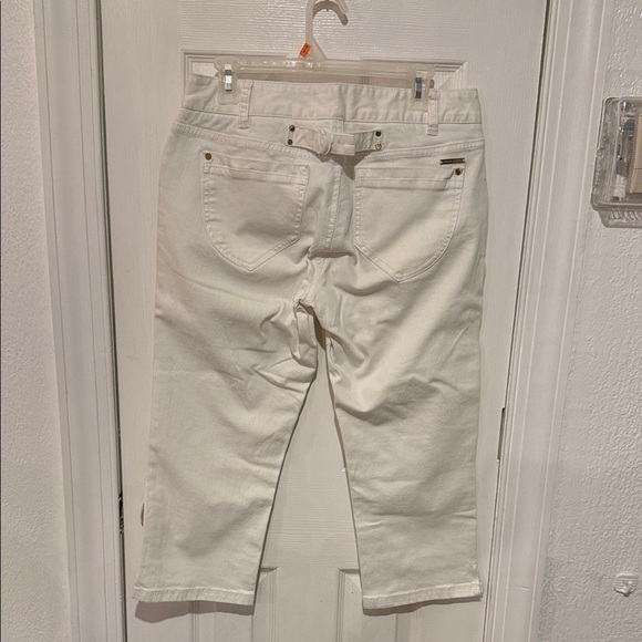 DKNY White Denim Jeans - Picture 5 of 5